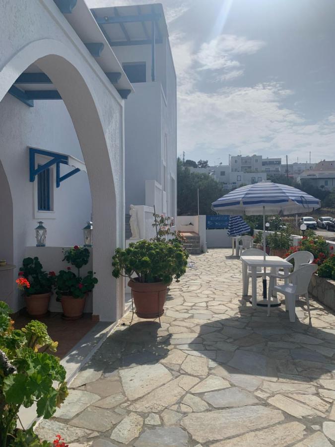 Manousos Rooms Adamantas  Exterior foto