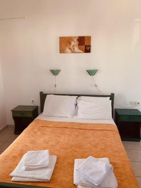 Manousos Rooms Adamantas  Exterior foto