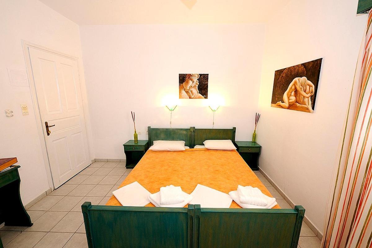 Manousos Rooms Adamantas  Exterior foto