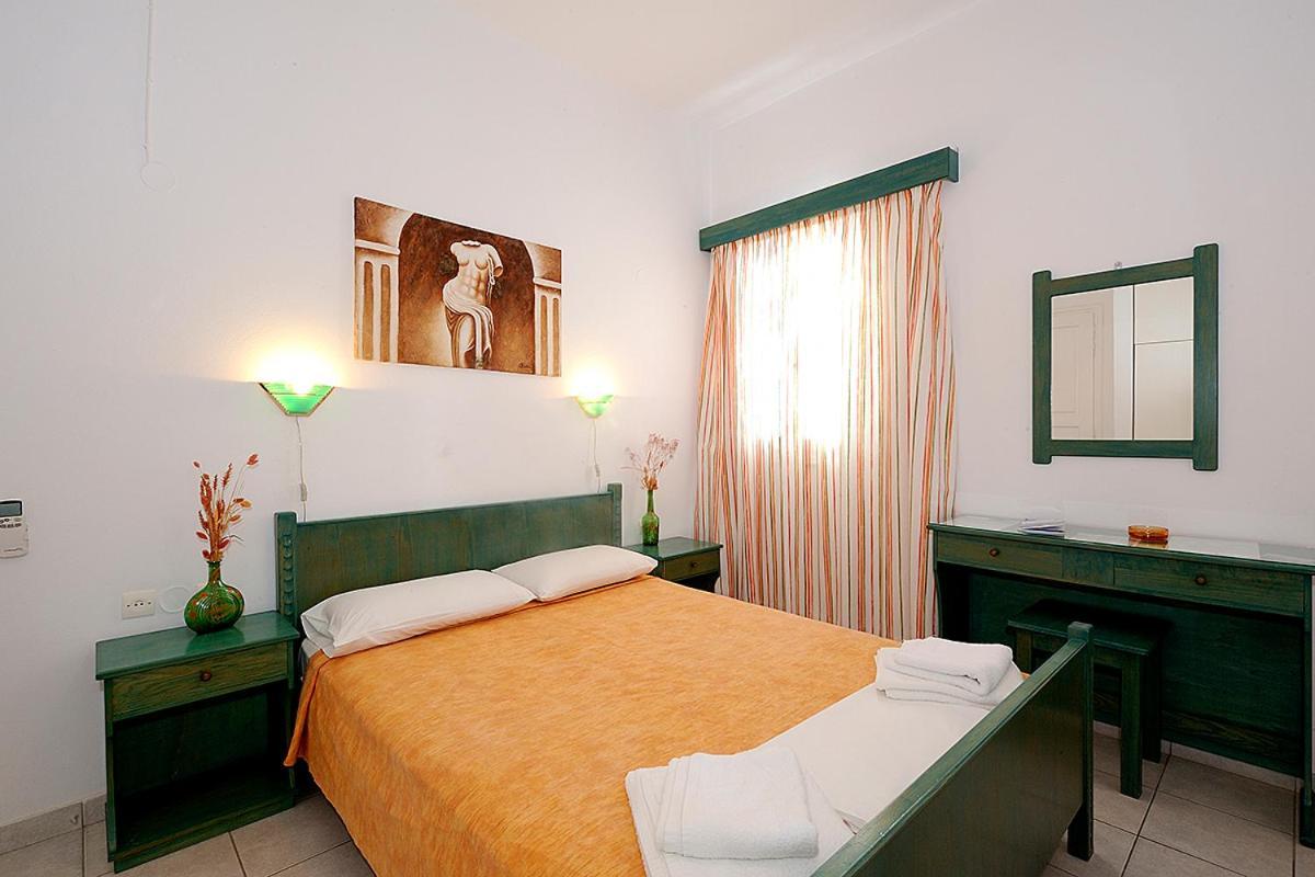 Manousos Rooms Adamantas  Exterior foto