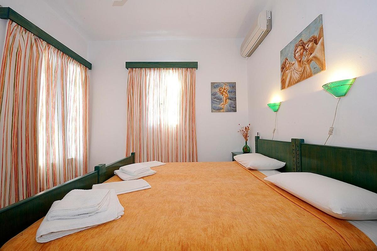 Manousos Rooms Adamantas  Exterior foto